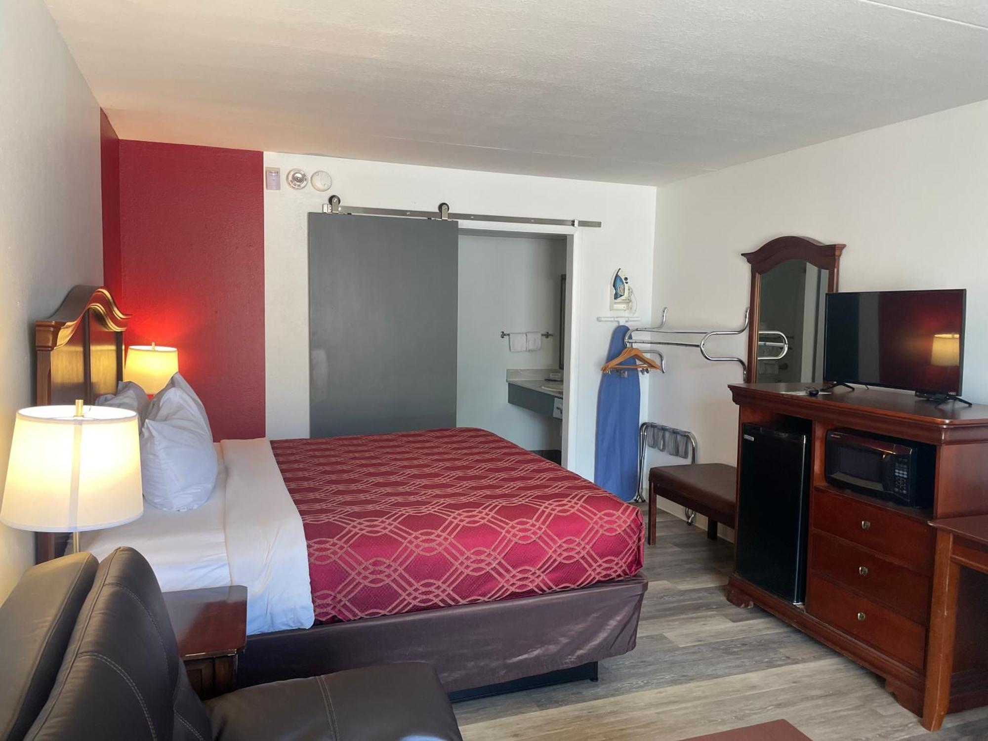 Ramada By Wyndham Theatre District
